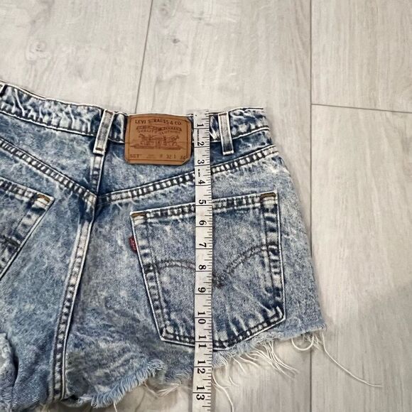 Vintage Levi’s women’s shorts size 32 - Picture 3 of 8